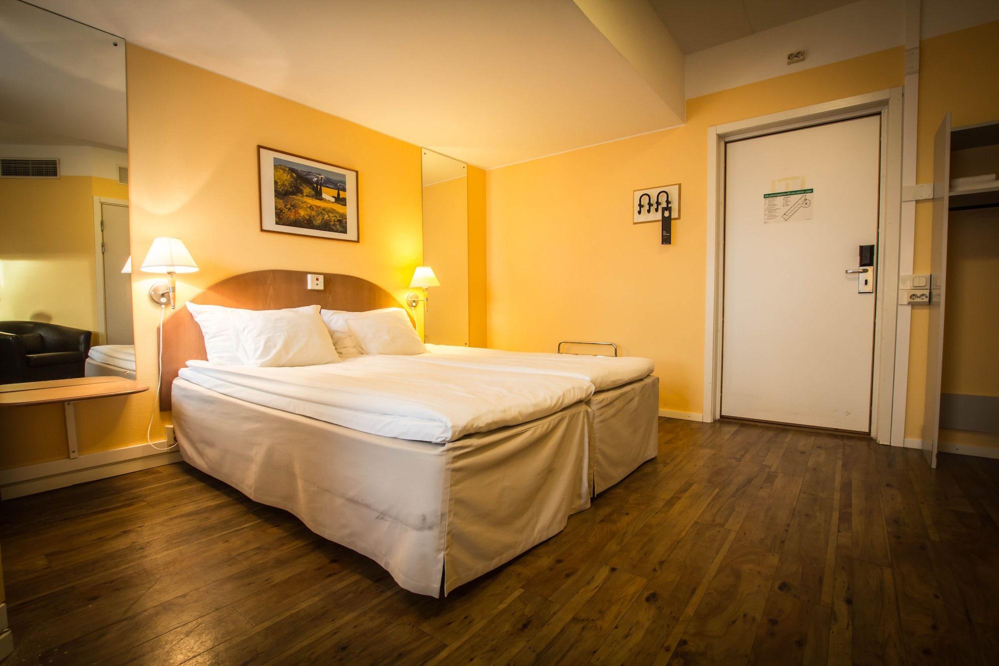 First Hotel Joenkoeping Ngoại thất bức ảnh