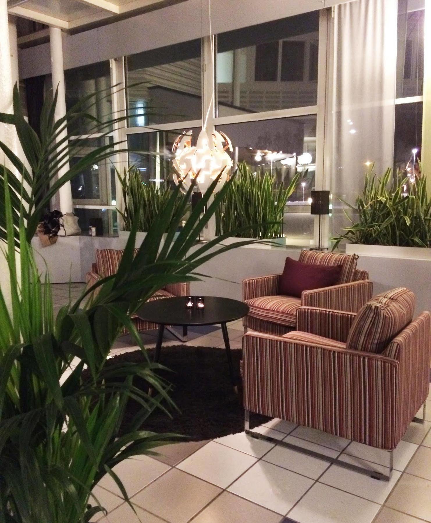 First Hotel Joenkoeping Ngoại thất bức ảnh
